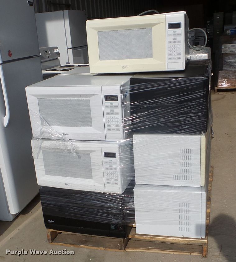(20) Whirlpool microwaves in Des Moines, IA Item FM9395 sold Purple