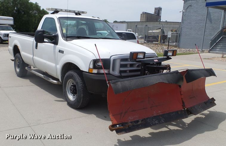 image for item FM9427 2003 Ford F250 Super Duty XL pickup truck