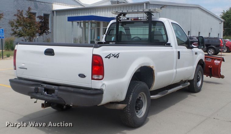 image for item FM9427 2003 Ford F250 Super Duty XL pickup truck