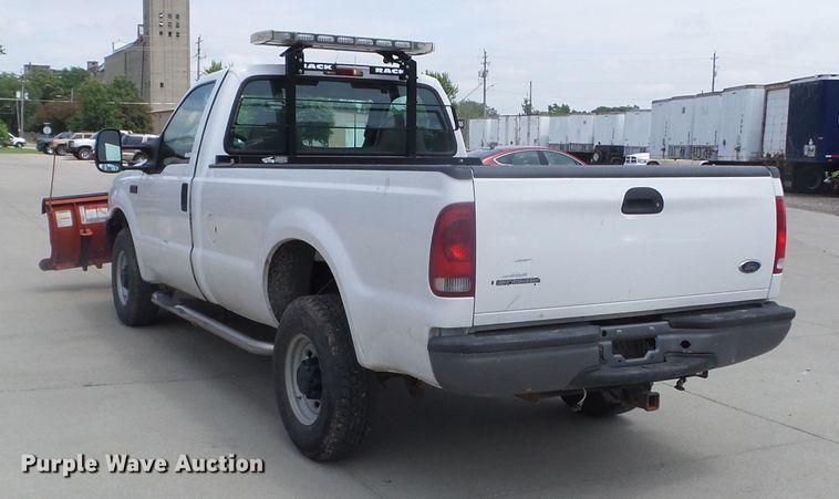 image for item FM9427 2003 Ford F250 Super Duty XL pickup truck