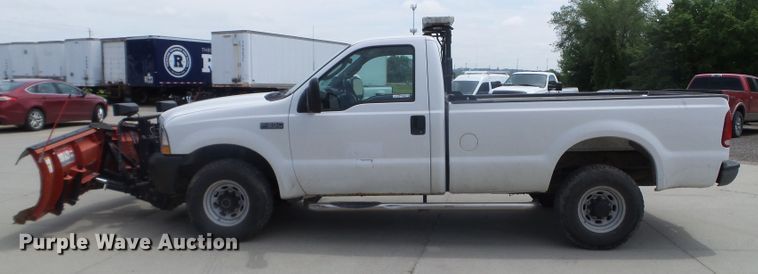 image for item FM9427 2003 Ford F250 Super Duty XL pickup truck