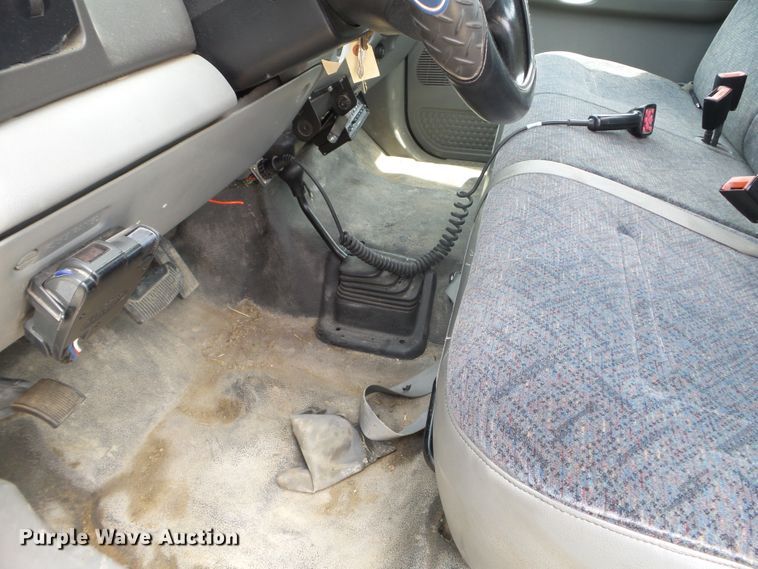 image for item FM9427 2003 Ford F250 Super Duty XL pickup truck