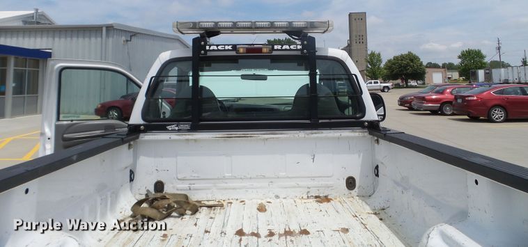 image for item FM9427 2003 Ford F250 Super Duty XL pickup truck