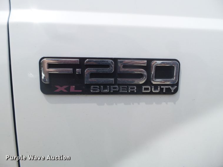 image for item FM9427 2003 Ford F250 Super Duty XL pickup truck