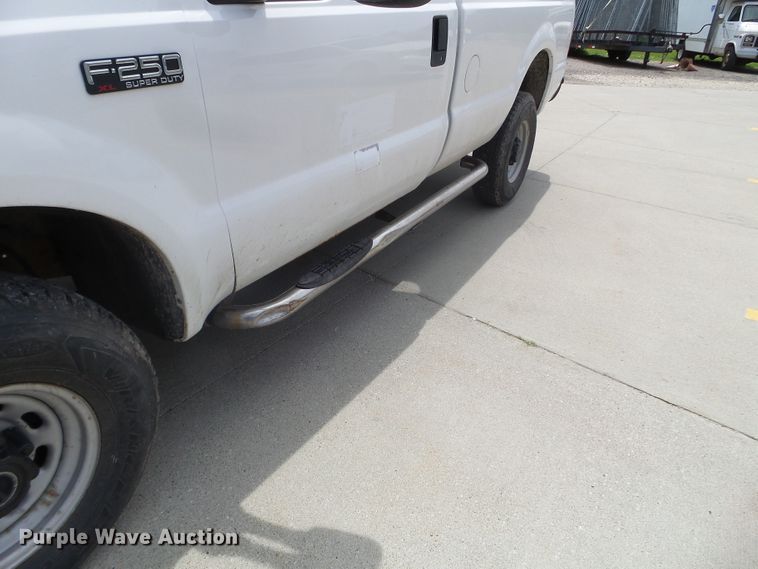 image for item FM9427 2003 Ford F250 Super Duty XL pickup truck