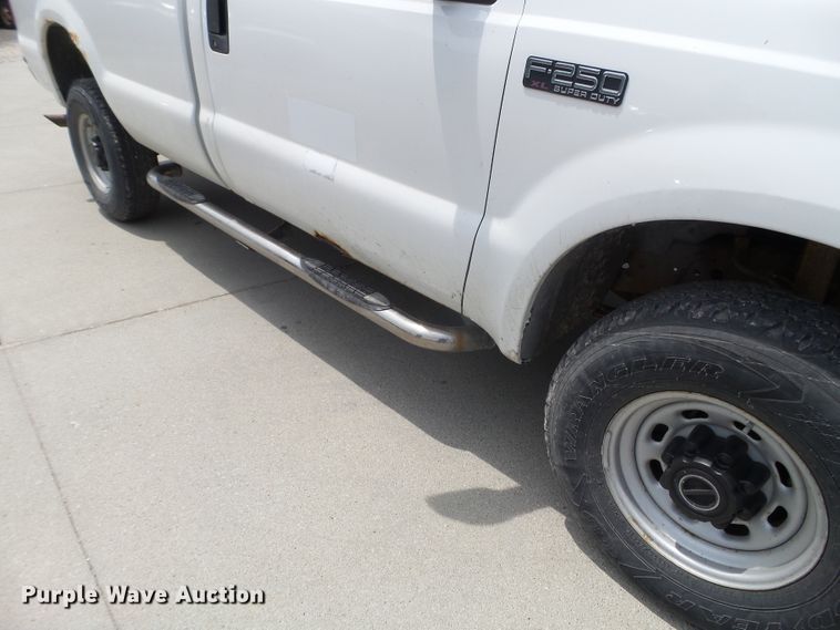 image for item FM9427 2003 Ford F250 Super Duty XL pickup truck