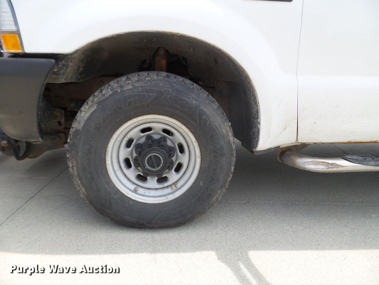 image for item FM9427 2003 Ford F250 Super Duty XL pickup truck