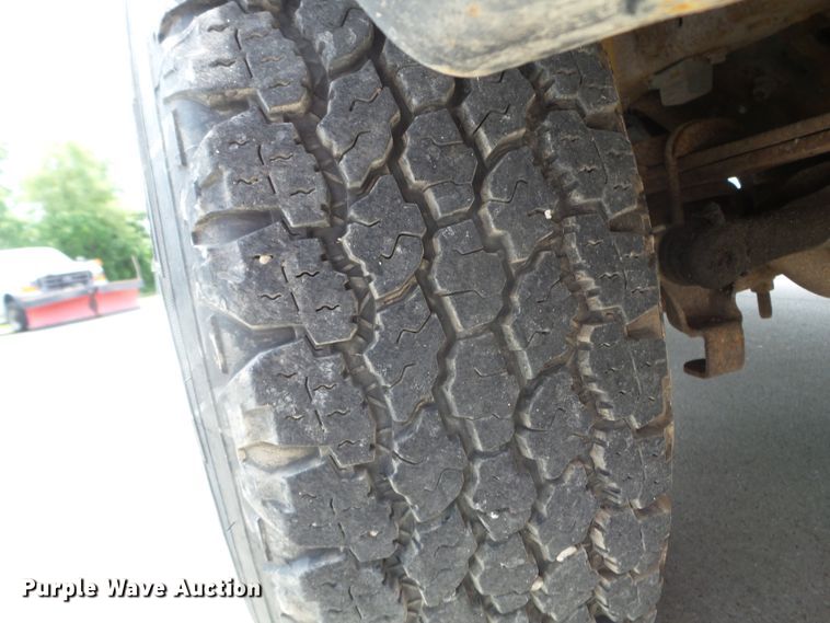 image for item FM9427 2003 Ford F250 Super Duty XL pickup truck