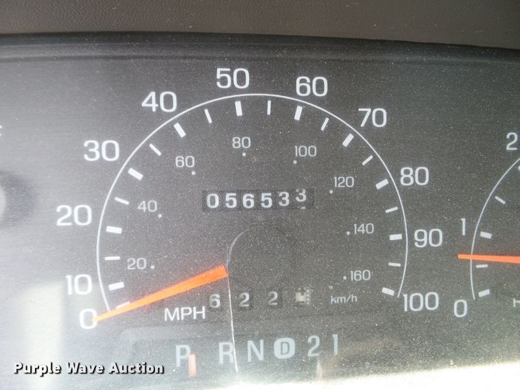 image for item FM9428 2001 Ford F250 Super Duty XL pickup truck