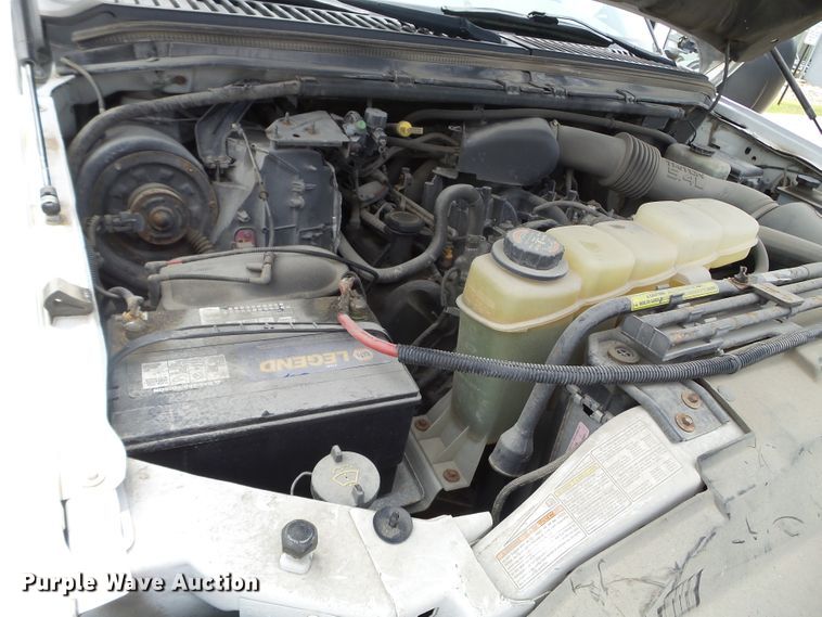 image for item FM9428 2001 Ford F250 Super Duty XL pickup truck