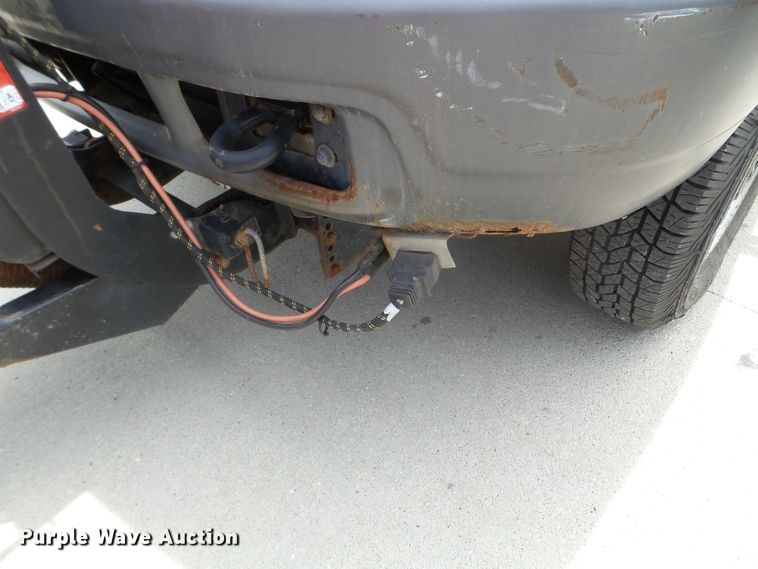 image for item FM9428 2001 Ford F250 Super Duty XL pickup truck