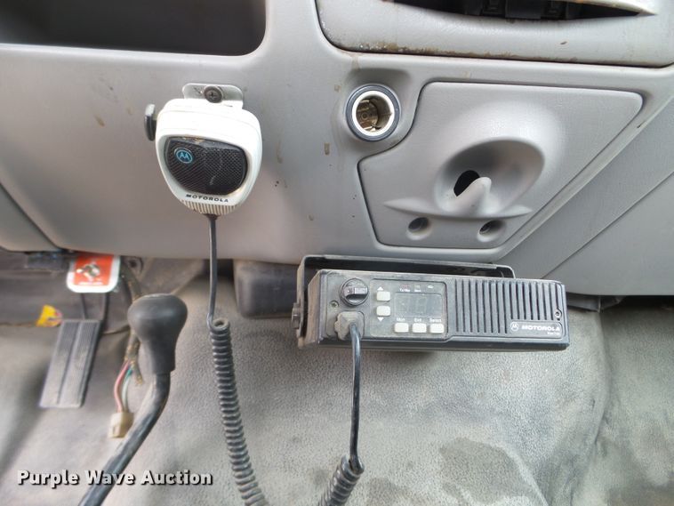 image for item FM9429 2001 Ford F250 Super Duty XL pickup truck