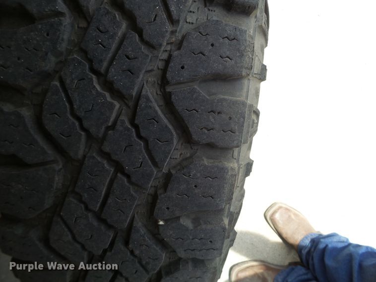 image for item FM9429 2001 Ford F250 Super Duty XL pickup truck