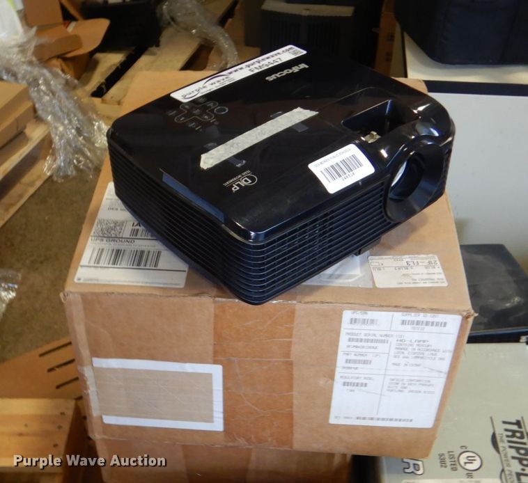 image for item FM9447 (6) InFocus IN104 projectors