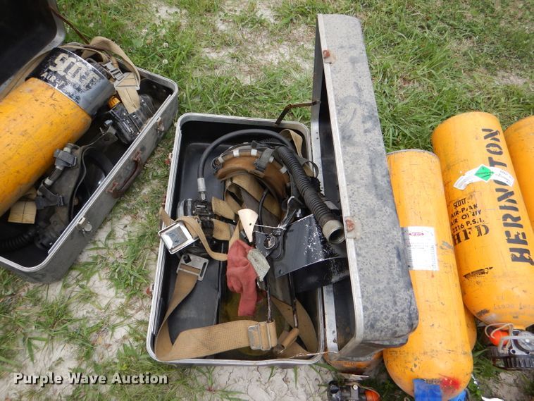 image for item FP9003 (12) oxygen tanks