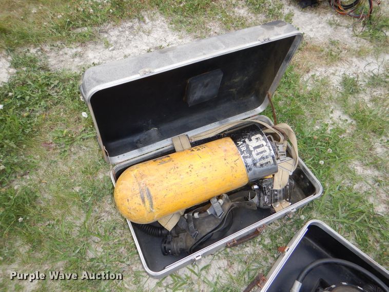 image for item FP9003 (12) oxygen tanks