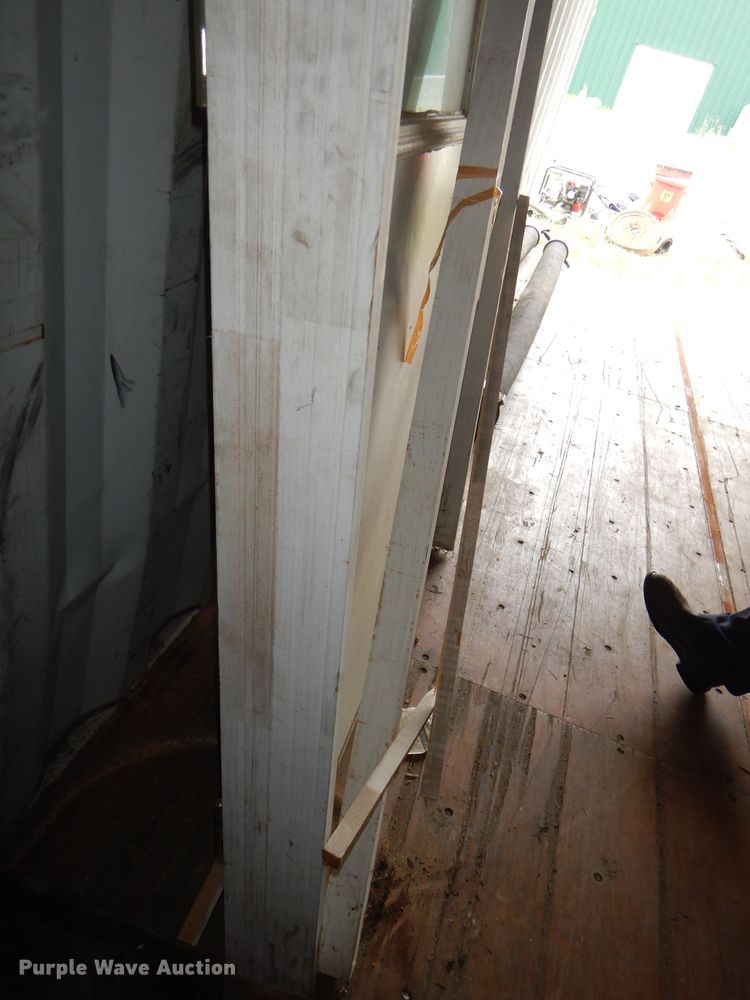 image for item FP9009 Quaker window