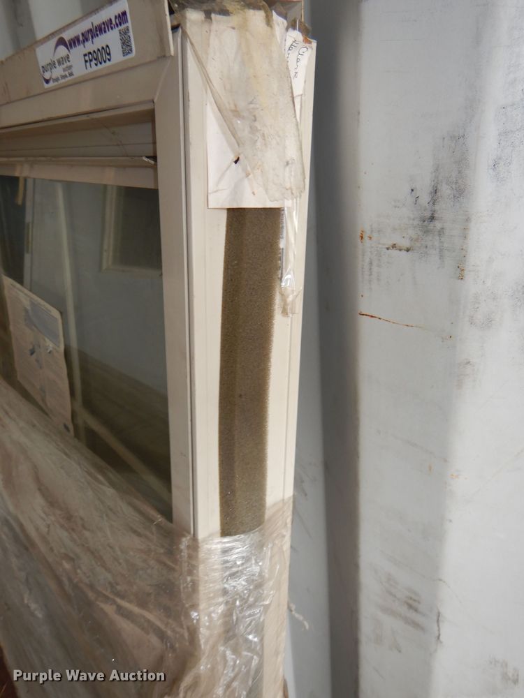 image for item FP9009 Quaker window