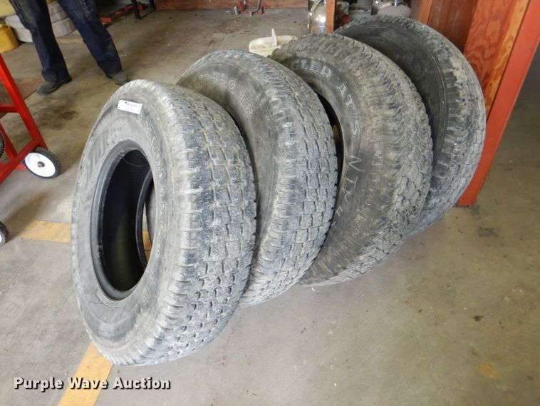 image for item FP9019 (4) General 235/85R16 tires