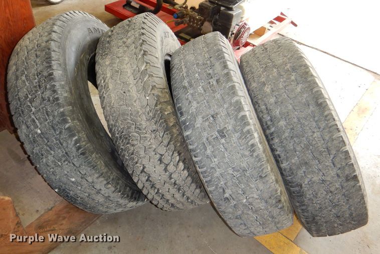 image for item FP9019 (4) General 235/85R16 tires