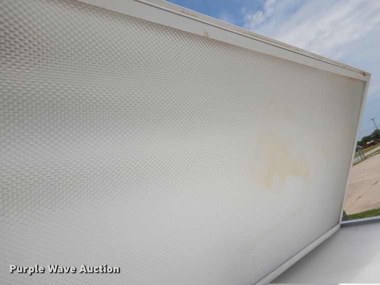 image for item FP9027 (24) light fixtures