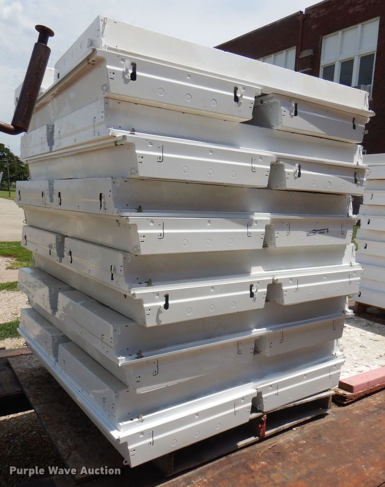 image for item FP9028 (24) light fixtures