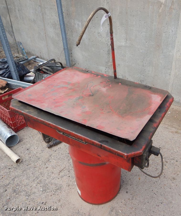 image for item FT9639 Pee Wee 26 parts washer