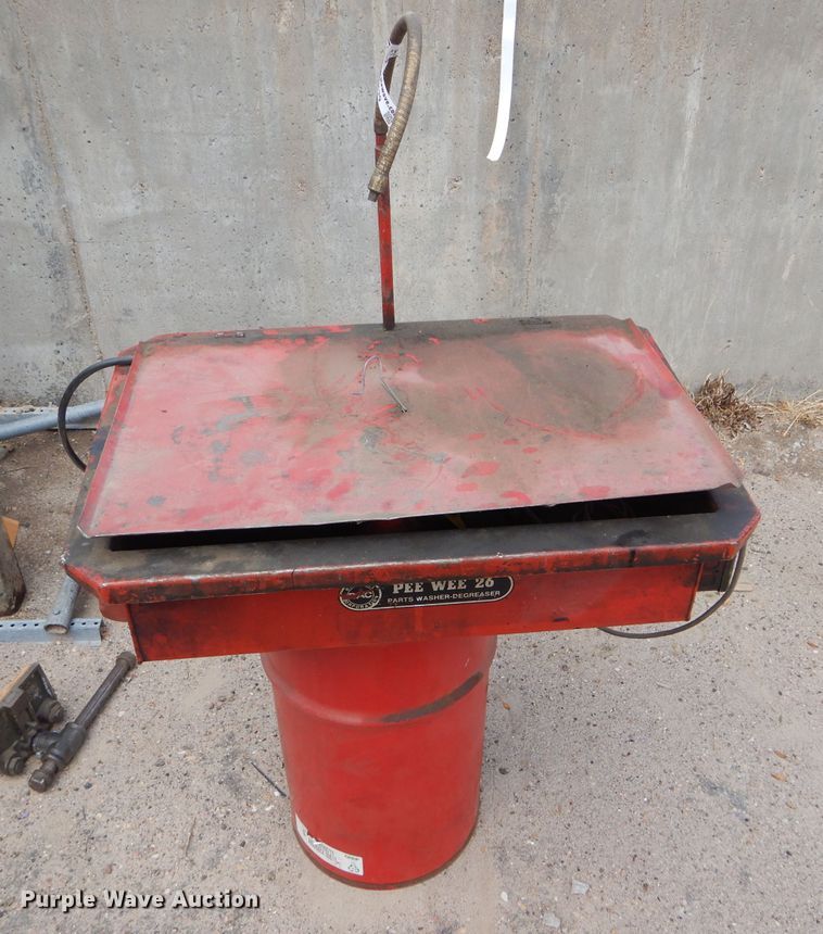 image for item FT9639 Pee Wee 26 parts washer