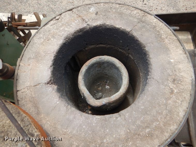 image for item FT9641 Johnson F-900 foundry