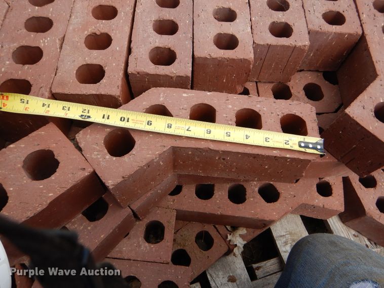 image for item FT9650 Approximately 200 angled red bricks
