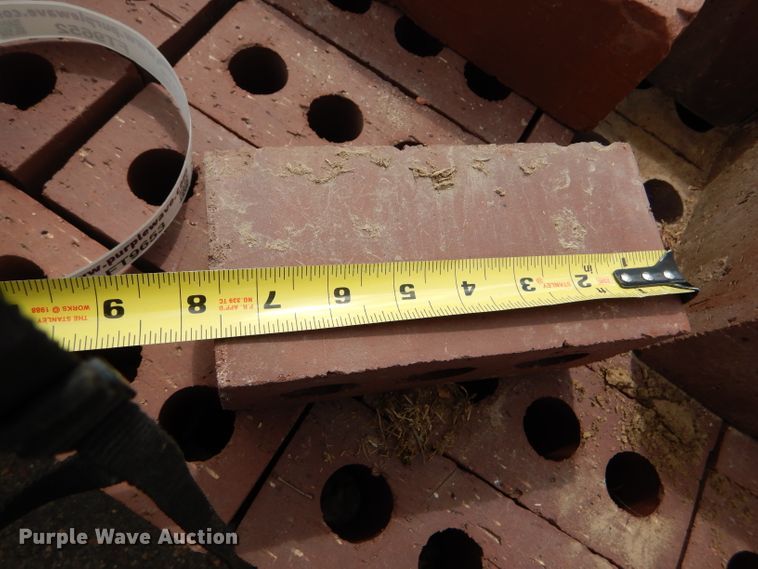 image for item FT9651 Approximately 105 red bricks