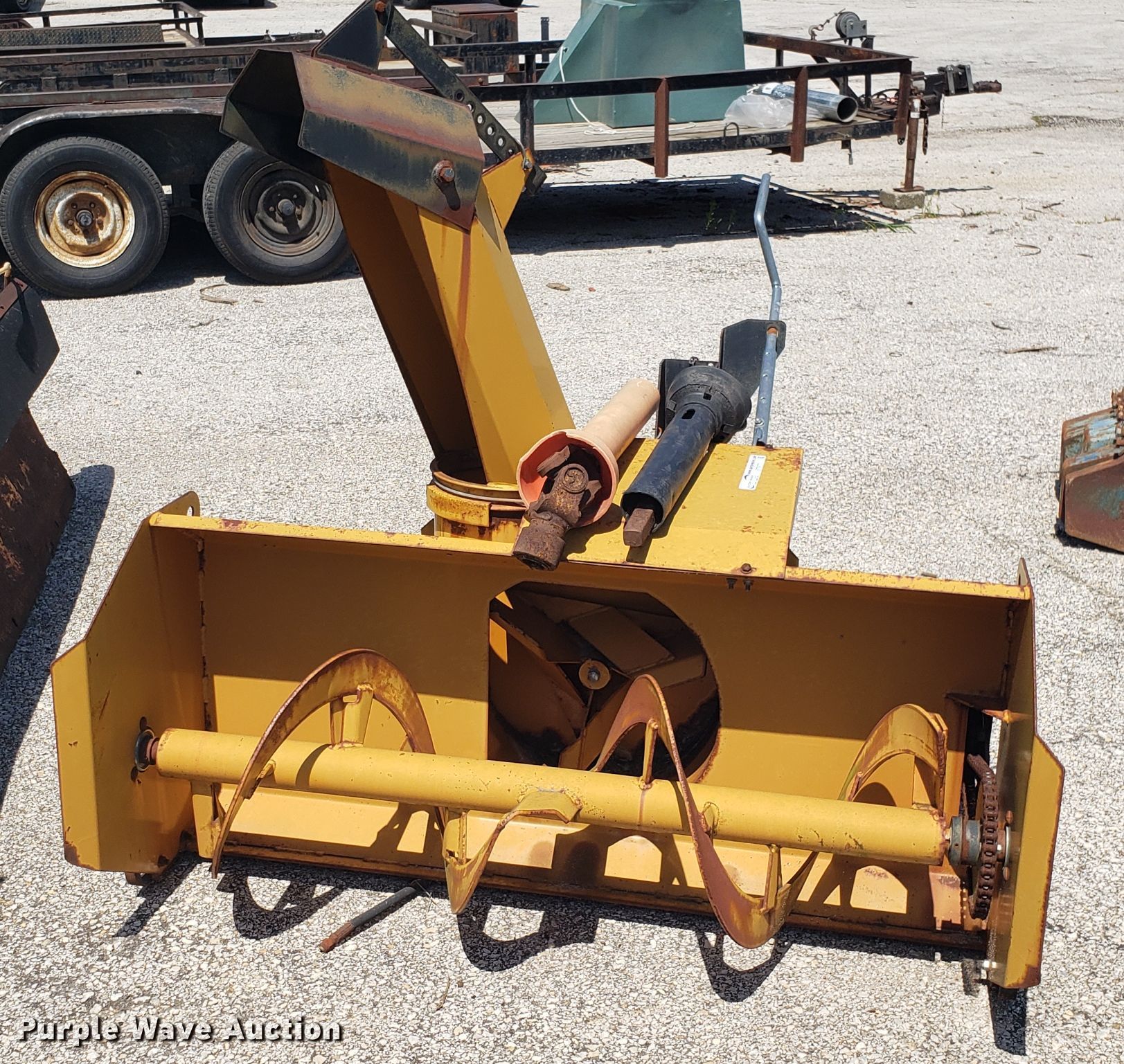 Woods snow blower in Independence, MO Item ET9775 sold Purple Wave