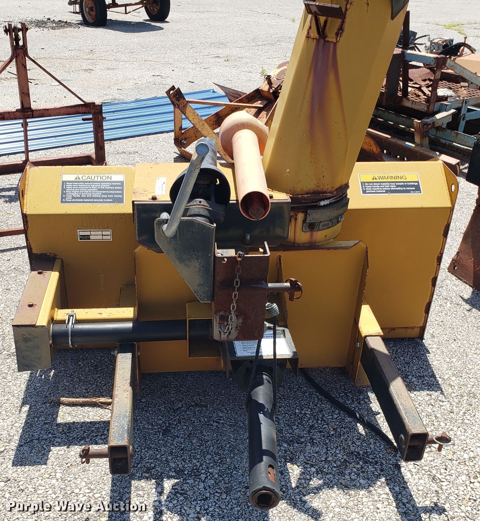 Woods snow blower in Independence, MO Item ET9775 sold Purple Wave