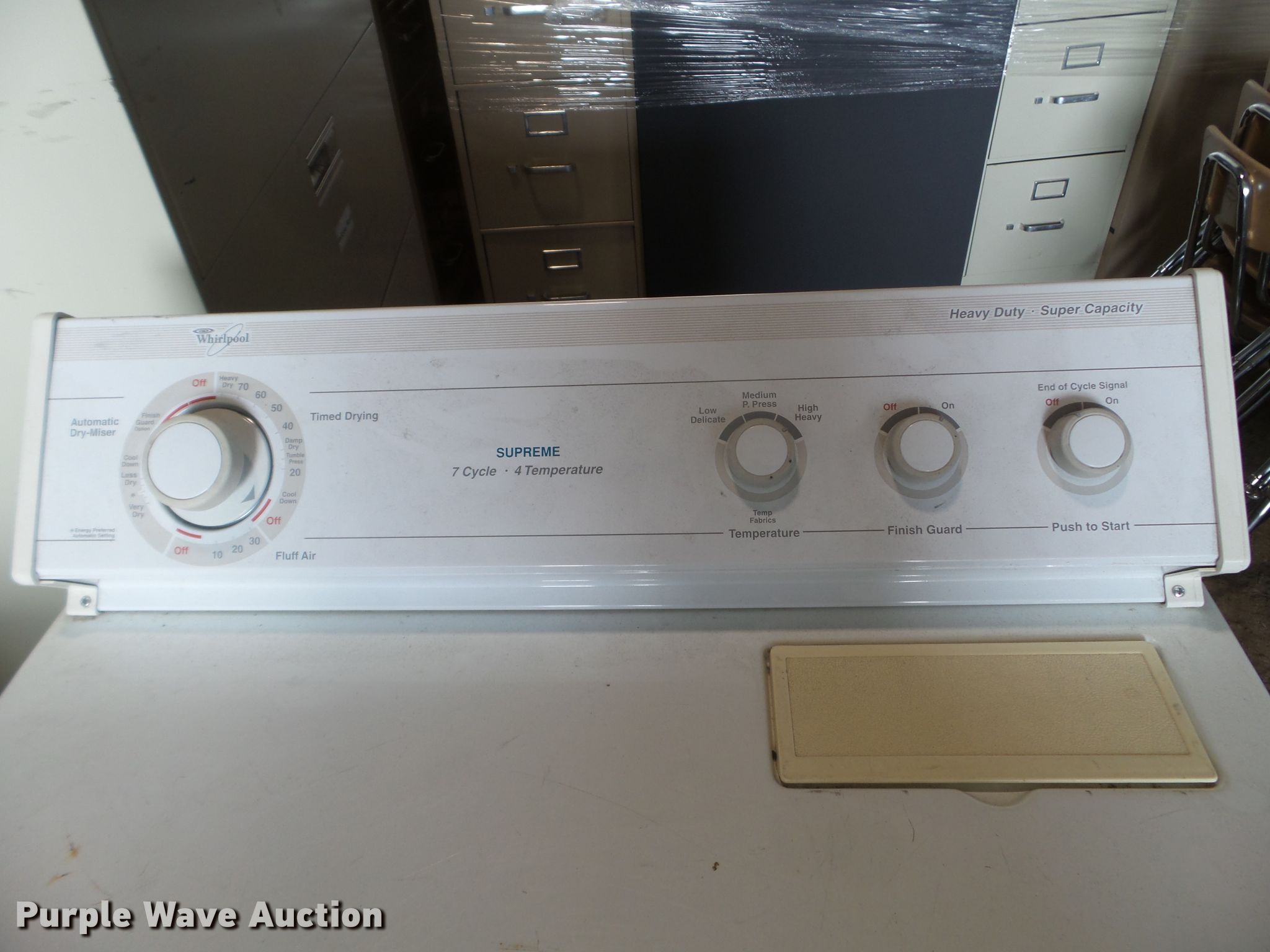 Appliances in Des Moines, IA Item FM9405 sold Purple Wave