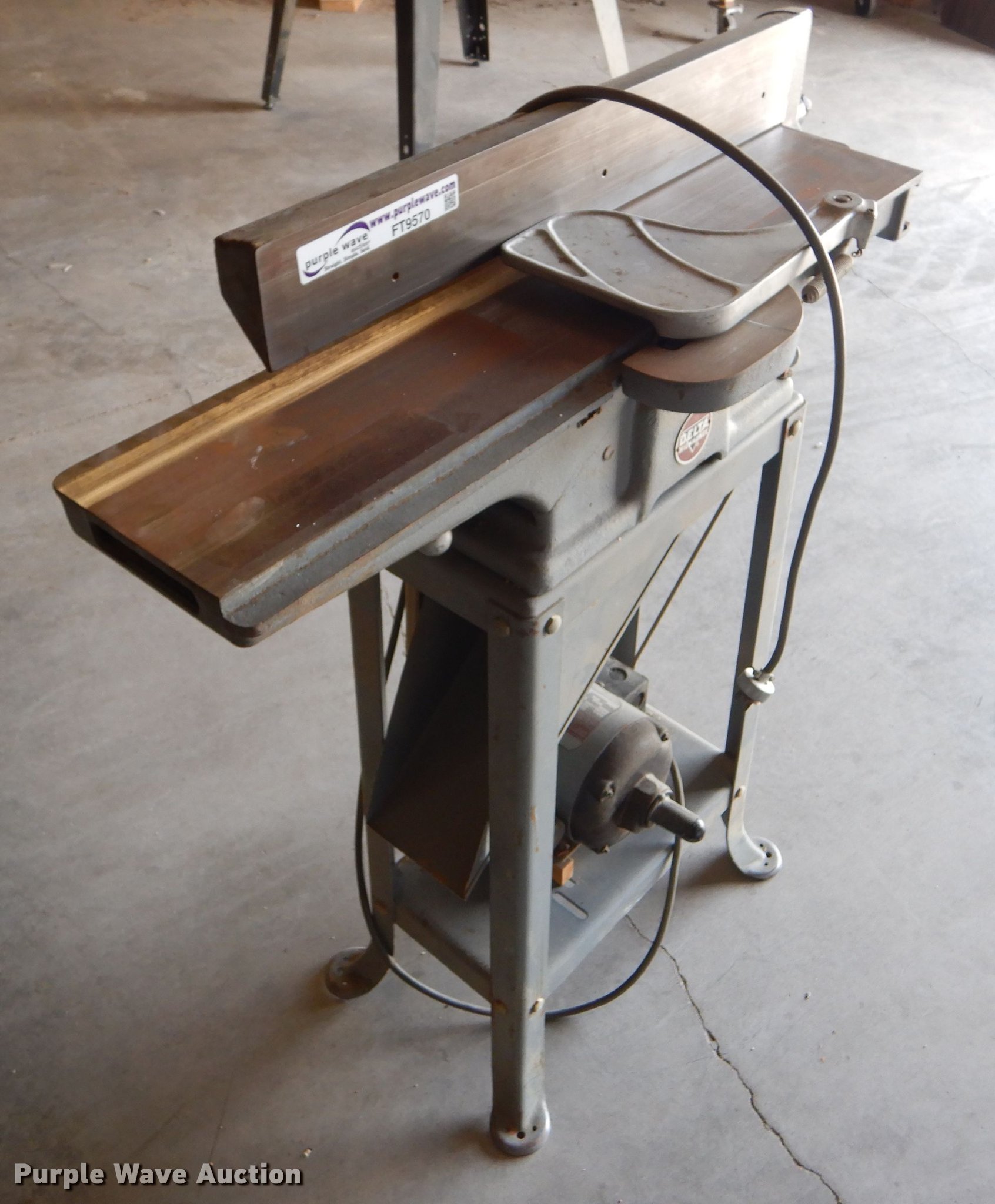 Delta Milwaukee jointer in Hays, KS Item FT9570 sold Purple Wave