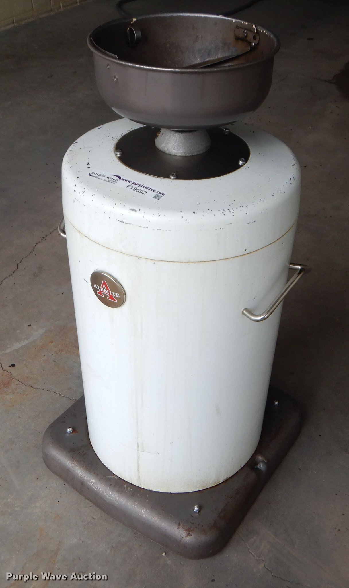 Alemite waste oil drain caddy in Hays, KS Item FT9592 sold Purple Wave