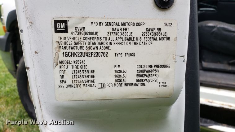 image for item AN9438 2002 Chevrolet Silverado 2500HD Crew Cab pickup truck