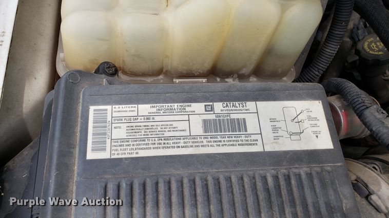 image for item AN9438 2002 Chevrolet Silverado 2500HD Crew Cab pickup truck