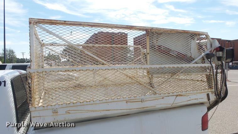 image for item BL9033 2001 Chevrolet S10 pickup truck