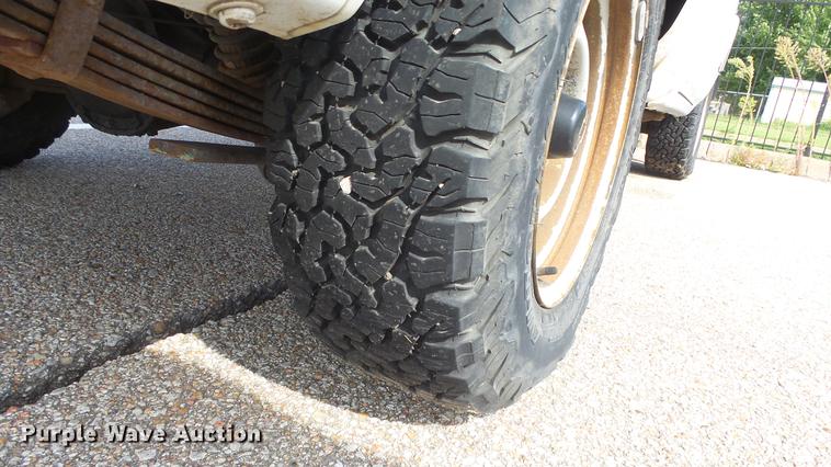 image for item BL9033 2001 Chevrolet S10 pickup truck