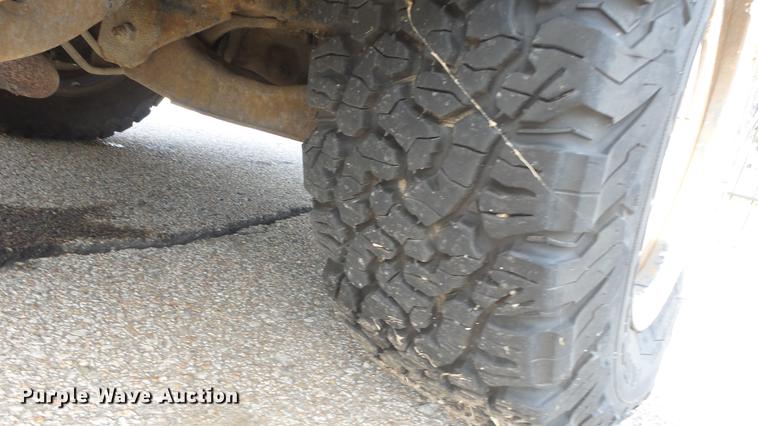 image for item BL9033 2001 Chevrolet S10 pickup truck