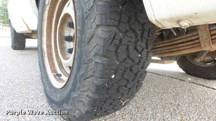 image for item BL9033 2001 Chevrolet S10 pickup truck