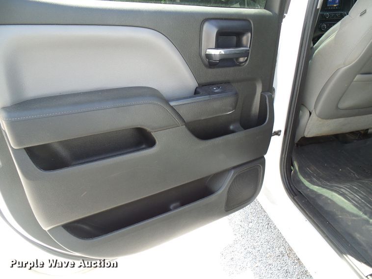 image for item DB2208 2014 Chevrolet Silverado 1500 Crew Cab pickup truck