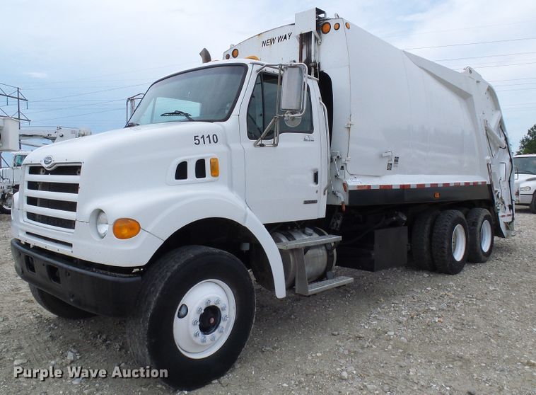image for item DB2237 2005 Sterling L-Line refuse truck