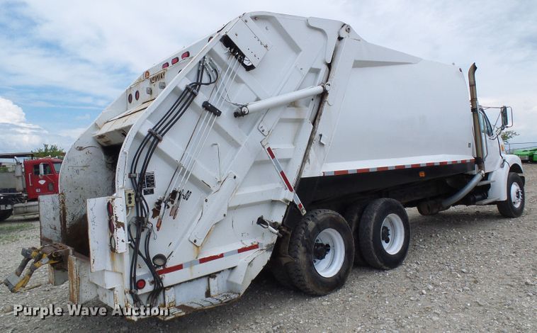 image for item DB2237 2005 Sterling L-Line refuse truck