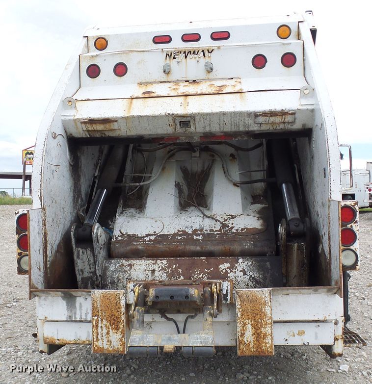 image for item DB2237 2005 Sterling L-Line refuse truck