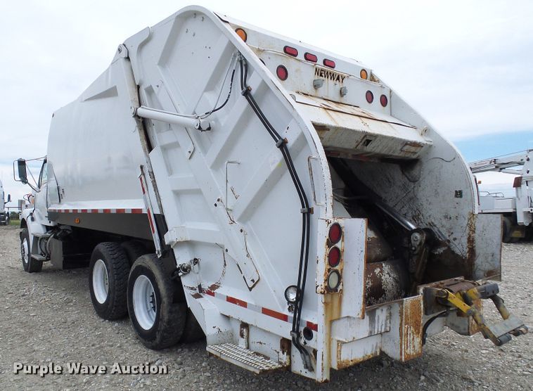image for item DB2237 2005 Sterling L-Line refuse truck