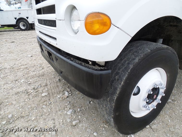 image for item DB2237 2005 Sterling L-Line refuse truck