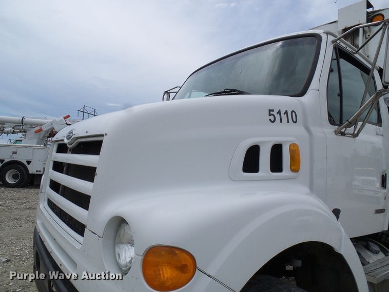 image for item DB2237 2005 Sterling L-Line refuse truck