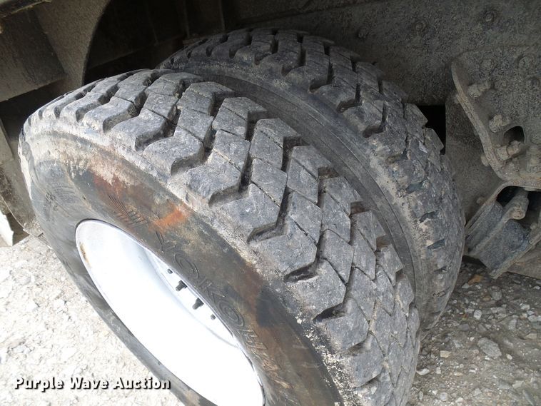 image for item DB2237 2005 Sterling L-Line refuse truck